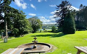 Waterfoot Park